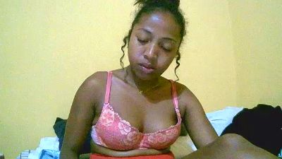 Aliciana_21 live cam on Cam4