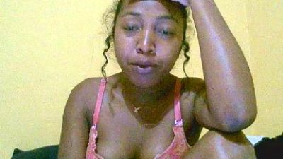 Aliciana_21 live cam on Cam4