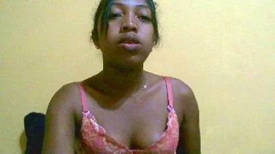 Aliciana_21 live cam on Cam4