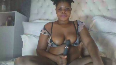 Aliechaps1 live cam on Cam4