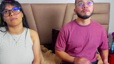 Live Sex Chat with alinaanddarell