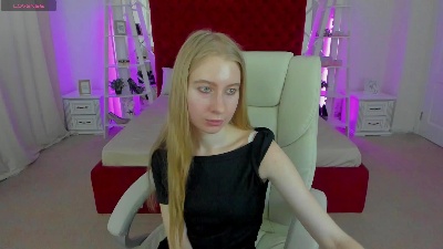 Alina__Blonde live cam on Cam4