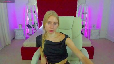 Alina__Blonde live cam on Cam4