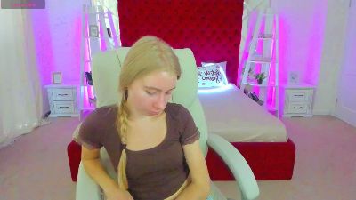 Alina__Blonde live cam on Cam4