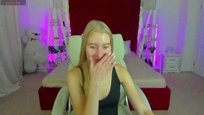 Alina__Blonde live cam on Cam4