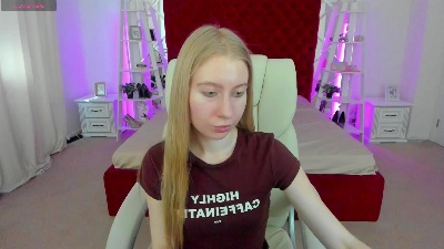 Alina__Blonde live cam on Cam4