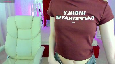 Alina__Blonde live cam on Cam4