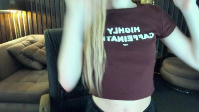 Alina__Blonde live cam on Cam4