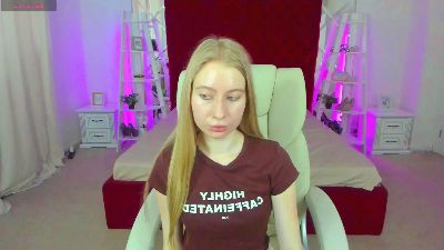 Alina__Blonde live cam on Cam4