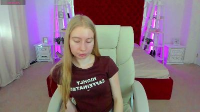 Alina__Blonde live cam on Cam4