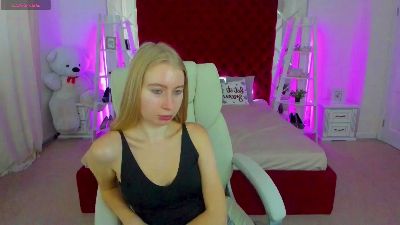 Alina__Blonde live cam on Cam4