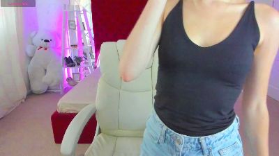 Alina__Blonde live cam on Cam4