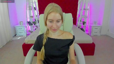 Alina__Blonde live cam on Cam4