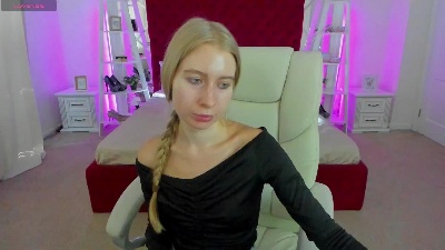 Alina__Blonde live cam on Cam4