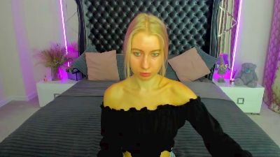 Alina__Blonde live cam on Cam4