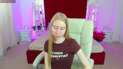 Alina__Blonde live cam on Cam4