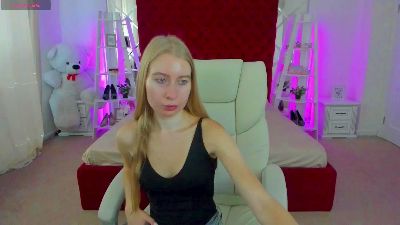 Alina__Blonde live cam on Cam4