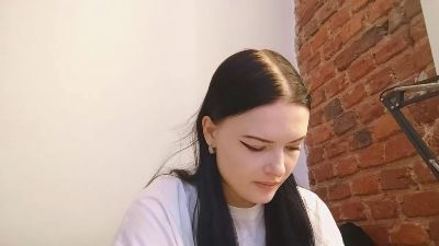 AlineDubis live cam on Cam4
