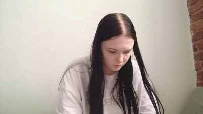 AlineDubis live cam on Cam4
