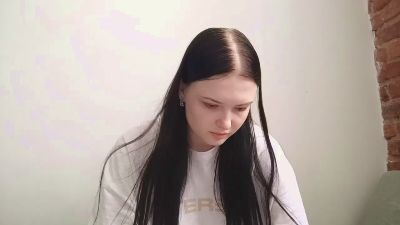 AlineDubis live cam on Cam4