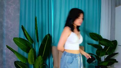 AlisaGlow live cam on Cam4