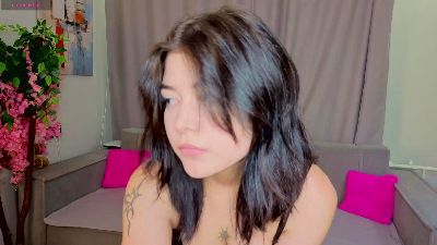 AlisaGlow live cam on Cam4