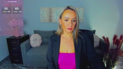 Alisa_Allisen live cam on Cam4