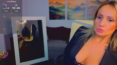 Alisa_Allisen live cam on Cam4