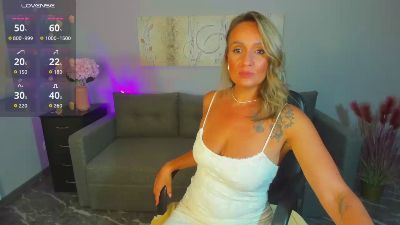Alisa_Allisen live cam on Cam4