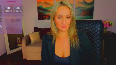 Alisa_Allisen live cam on Cam4