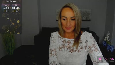 Alisa_Allisen live cam on Cam4