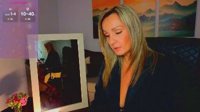 Alisa_Allisen live cam on Cam4