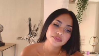 Alishafoxxx live cam on Cam4