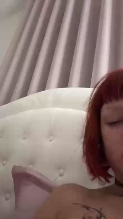 Alisiapolly05 live cam on Cam4