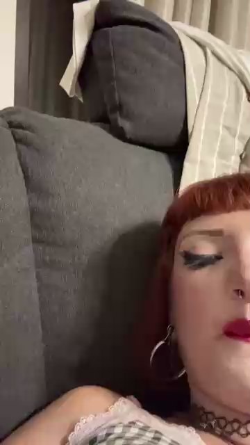 Alisiapolly05 live cam on Cam4