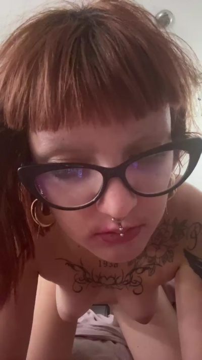 Alisiapolly05 live cam on Cam4