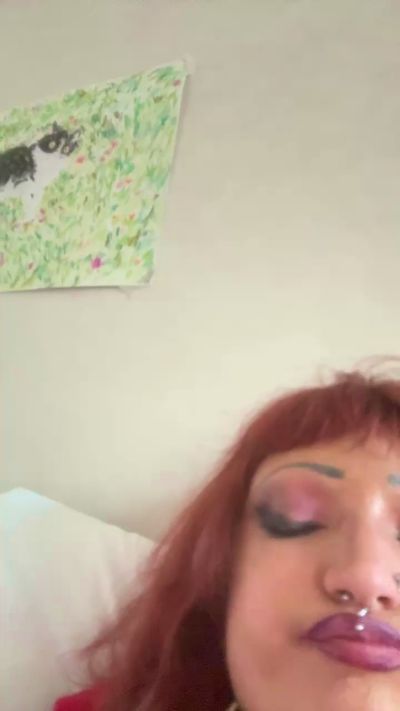 Alisiapolly05 live cam on Cam4