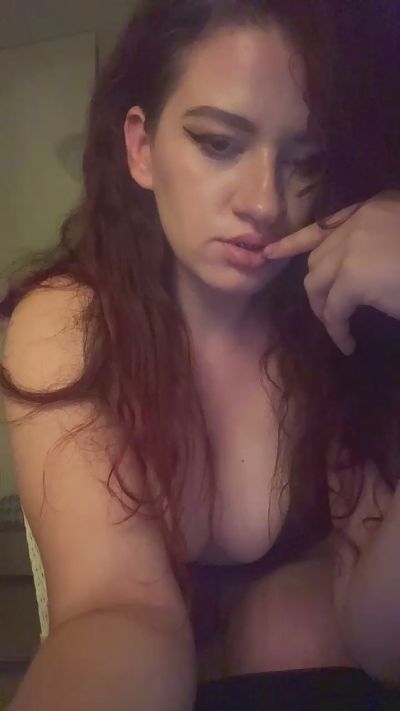 Aliss2001 live cam on Cam4