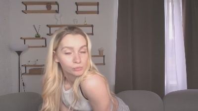 AlissaBallenger live cam on Cam4