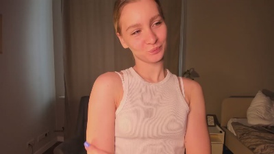 AlissaBallenger live cam on Cam4
