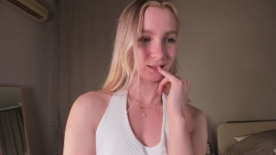 AlissaBallenger live cam on Cam4
