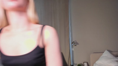 AlissaBallenger live cam on Cam4