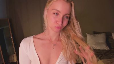 AlissaBallenger live cam on Cam4