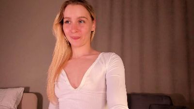 AlissaBallenger live cam on Cam4