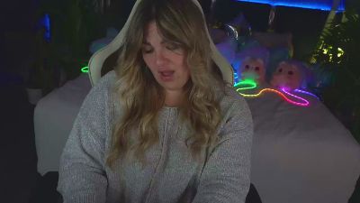 AlissyaGrayy live cam on Cam4