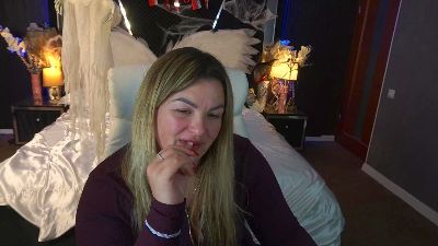AlissyaGrayy live cam on Cam4