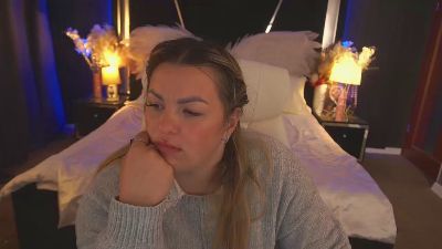 AlissyaGrayy live cam on Cam4