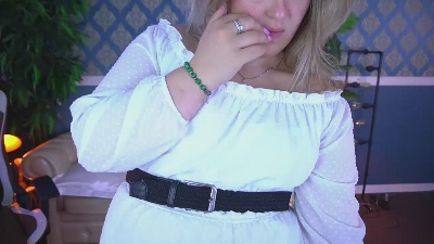 AlissyaGrayy live cam on Cam4