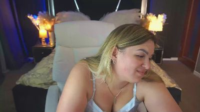 AlissyaGrayy live cam on Cam4