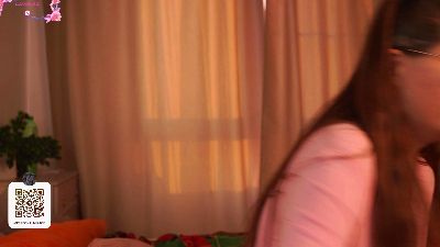 AlitaPollen live cam on Cam4